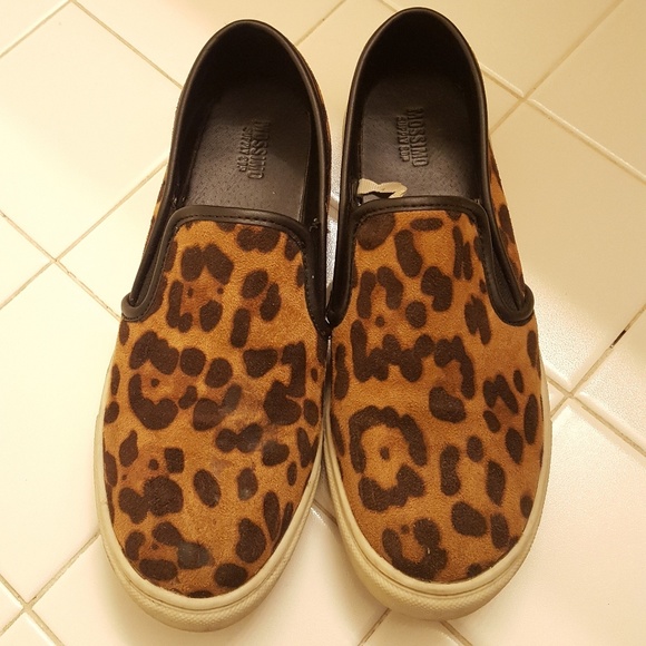Leopard Print Slip On Sneakers - Picture 1 of 2